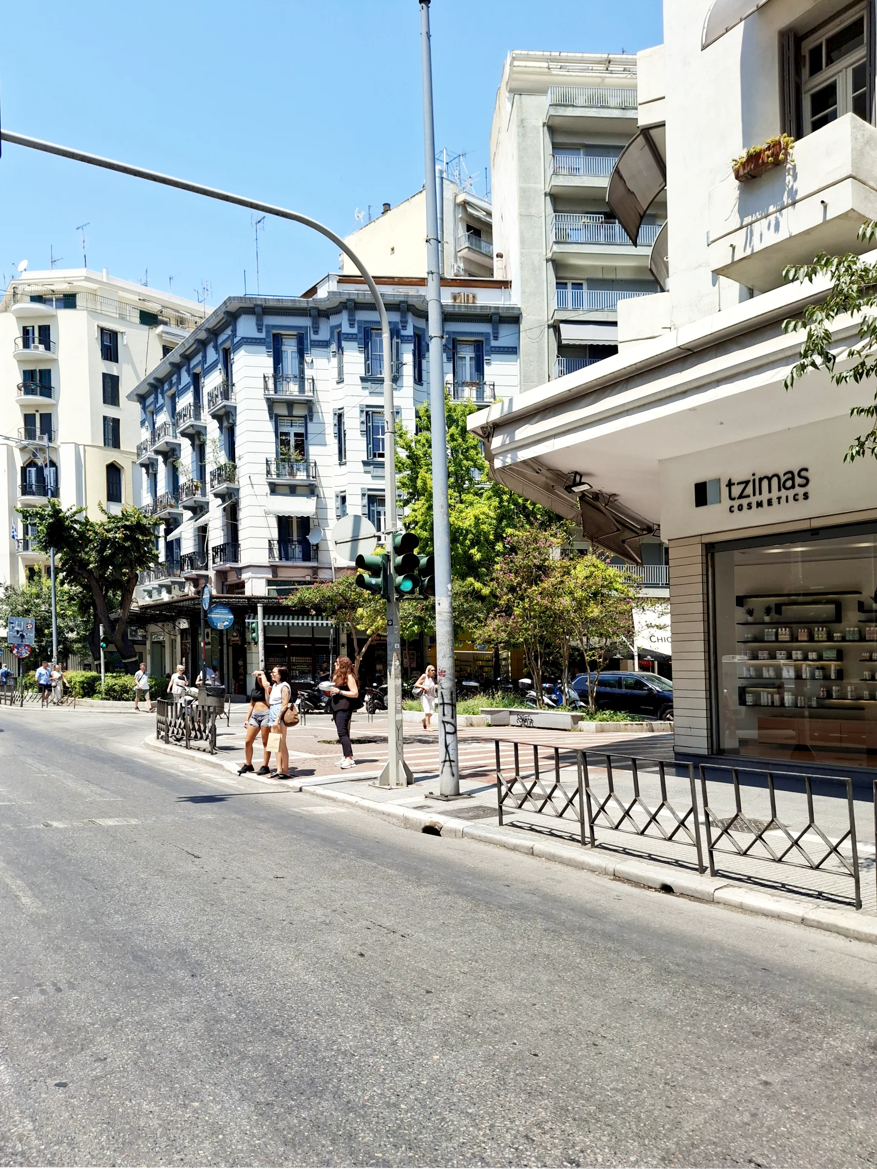 Which is the Best High Street for Shopping in Thessaloniki?